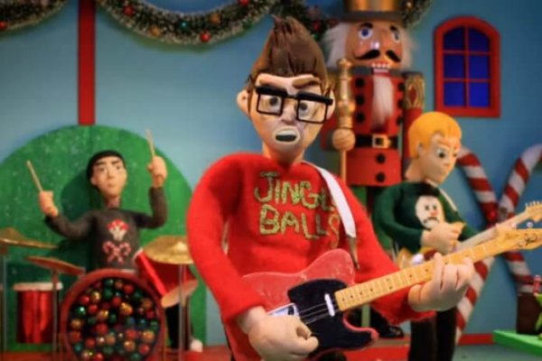 Blink-182 se anticipa a la Navidad con “Not Another Christmas Song”