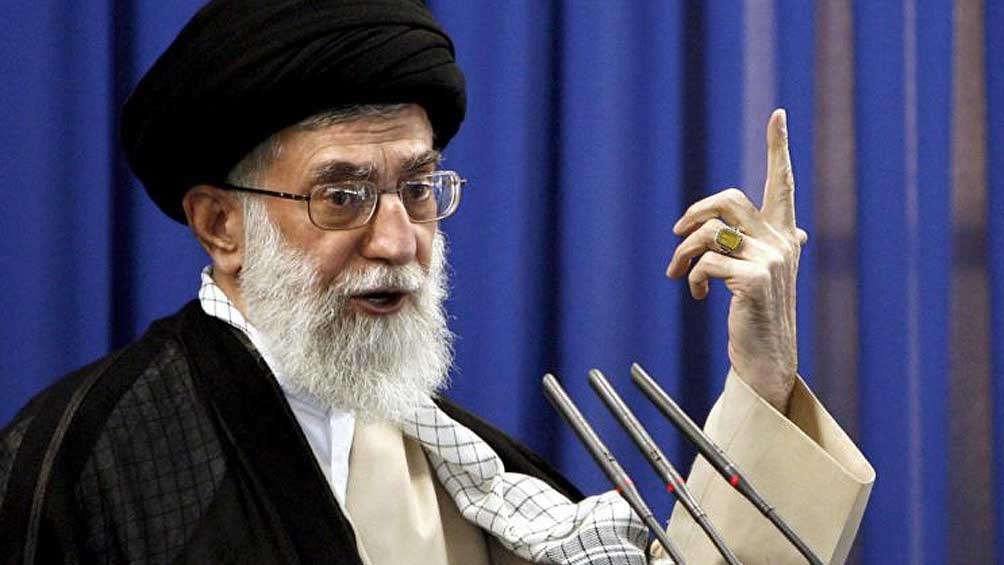  Jamenei, en tanto, ordenó que los autores del asesinato sean perseguidos y "castigados por sus acciones".