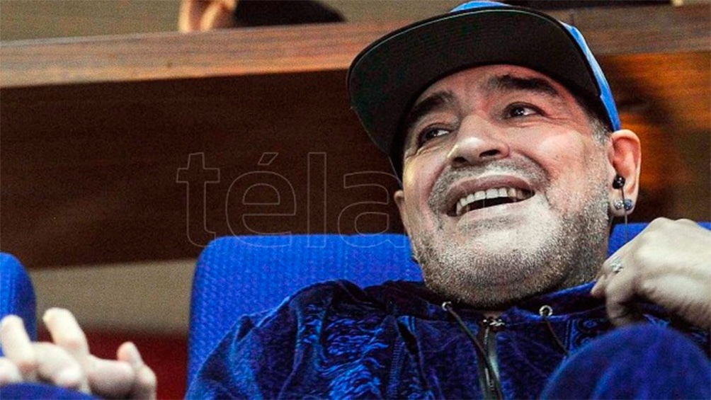 Maradona en Zagreb, cuando fue a alentar a la Argentina ante Croacia en la final de la Davis de 2016