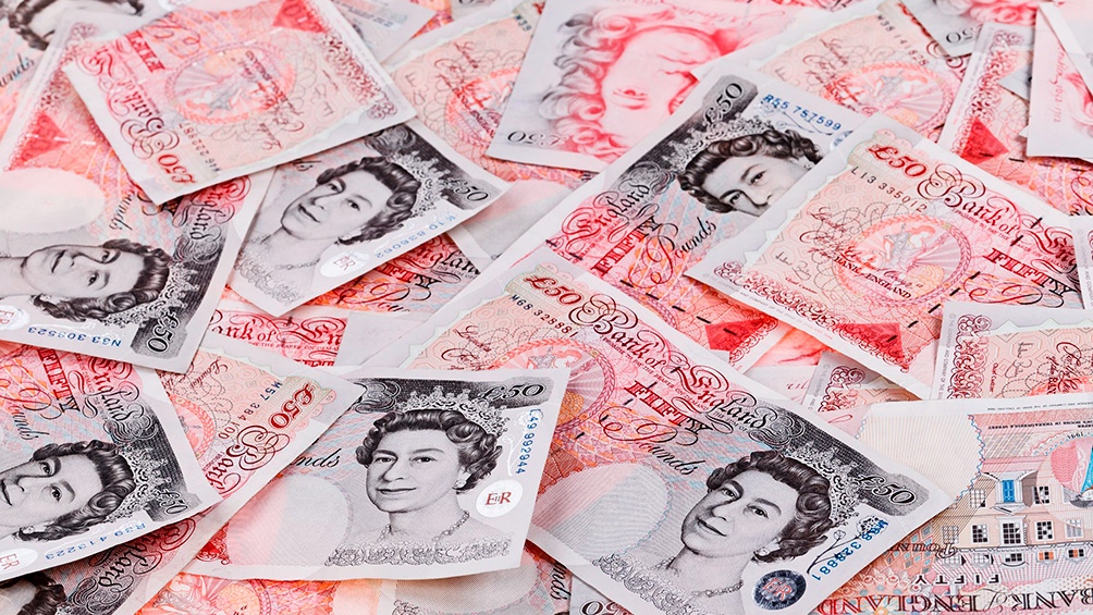 Como consecuencias de los malos augurios, la divisa británica volvió a desplomarse por segundo día consecutivo.
